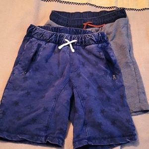 2 pair deal!! Cat&Jack shorts, boys M. Stars, gray/navy. Side pockets; sta…